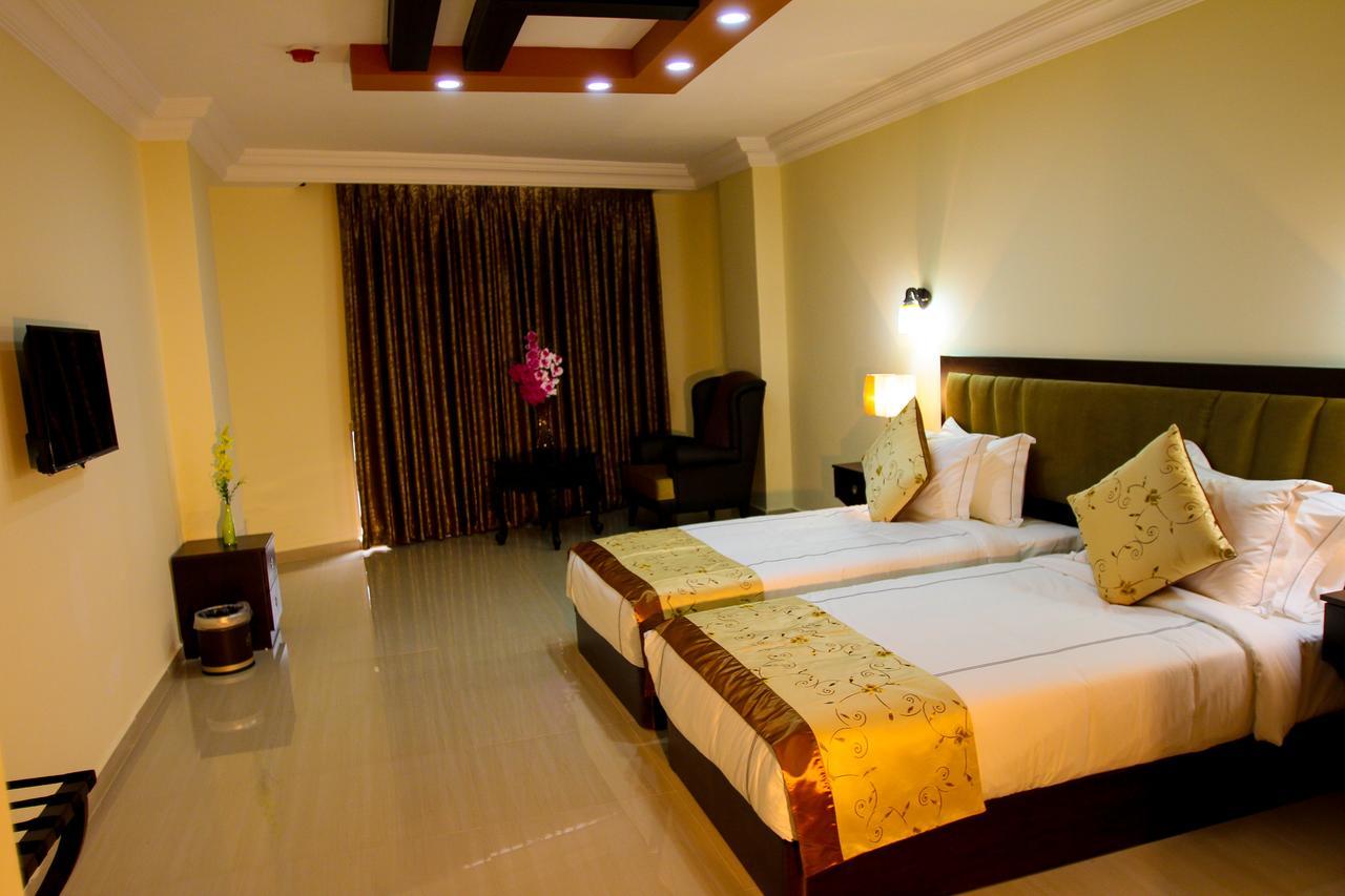 Queen Plaza Hotel Hebron Eksteriør billede